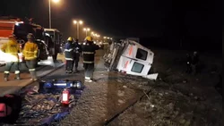 Choque y vuelco camino a Centenario, 7 heridos