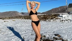 Ingrid Grudke se animó y esquió en bikini en Caviahue
