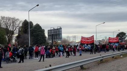 Organizaciones sociales cortaron otra vez los puentes