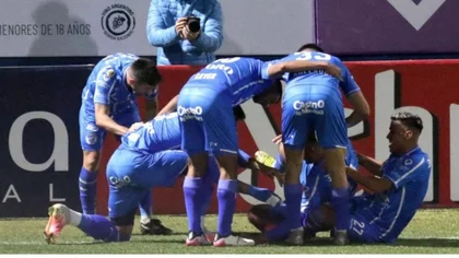 Godoy Cruz se mide ante Colo Colo buscando fase de grupos