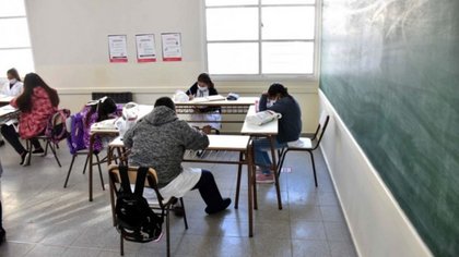 Pidieron ampliar las burbujas en las aulas