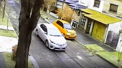 Maniataron y molieron a golpes a una embarazada