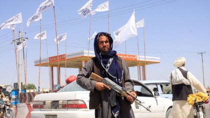 Talibanes tomaron Afganistán, el presidente huyó