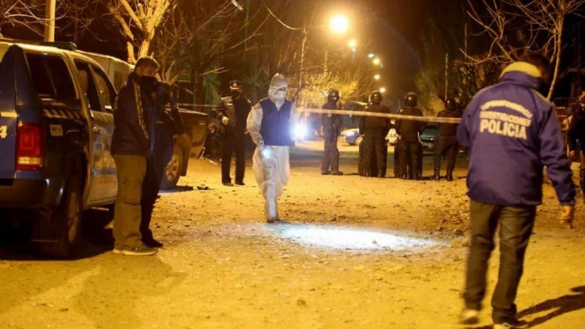 Mataron a una mujer de un tiro en la cabeza en Neuquén