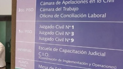 Se resbaló en el transporte escolar y deberán indemnizarla