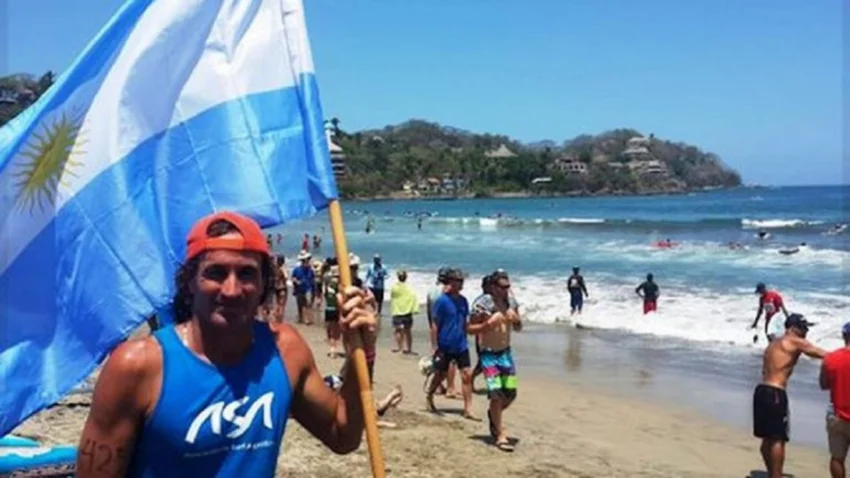 Murió un surfer argentino en México