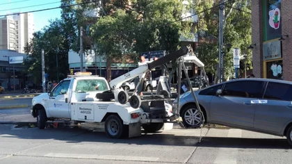La grúa no solo levanta autos, también compensaciones