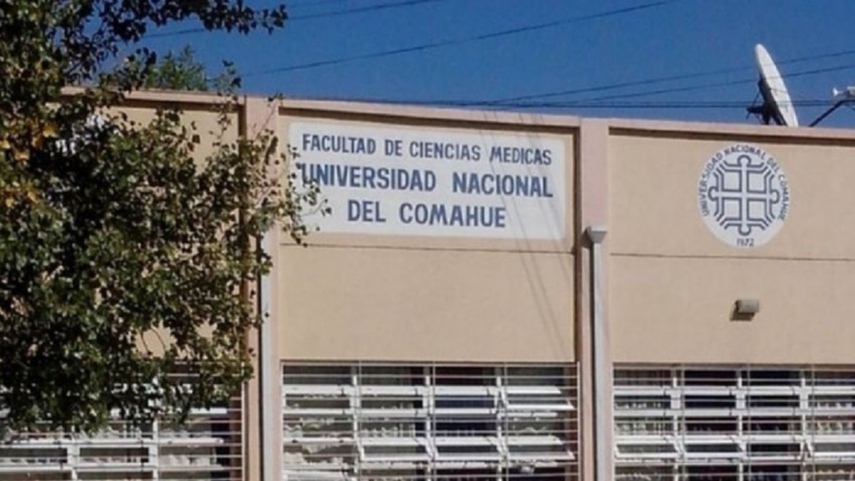 Estudiantes de medicina, sin lugar para hacer sus prácticas