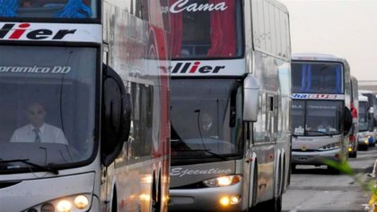 UTA hace un paro de micros de larga distancia por 72 horas