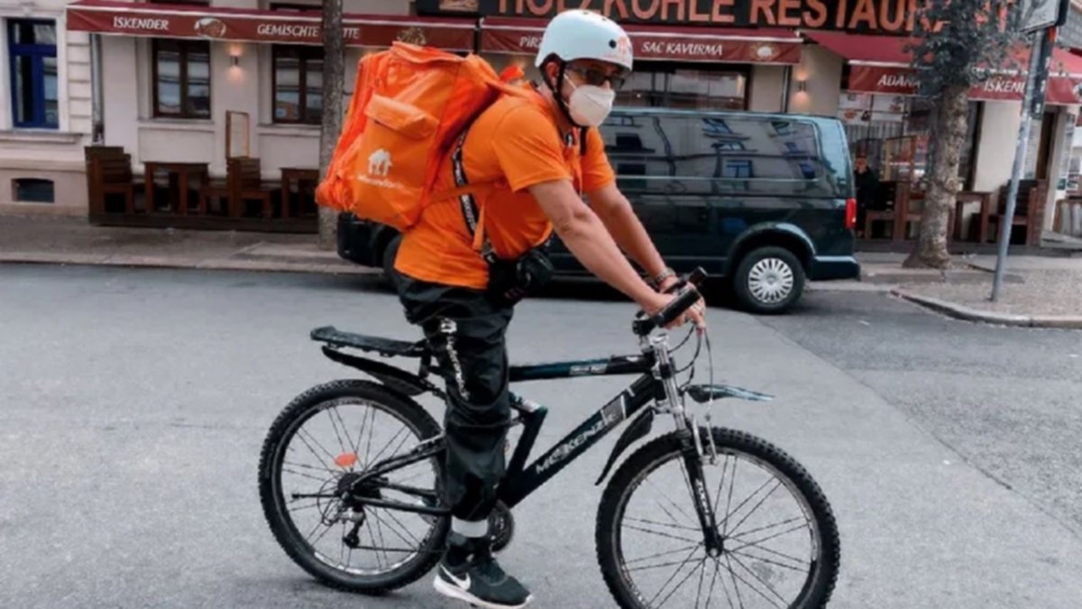 De ministro en Afganistán a bici delivery en Alemania