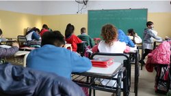 Advierten discriminación en la inscripción escolar neuquina