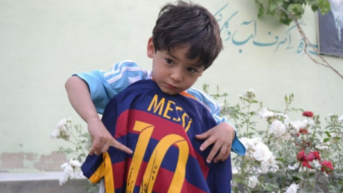 El nene afgano fan de Messi, suplica por su vida
