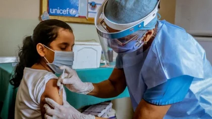 Analizan vacunar a niños de entre 3 y 11 años