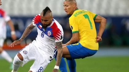 El Rey Arturo y Richarlison se picantearon en las redes
