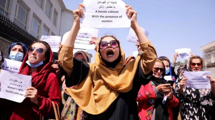 El Talibán prohíbe a mujeres afganas trabajar para la ONU