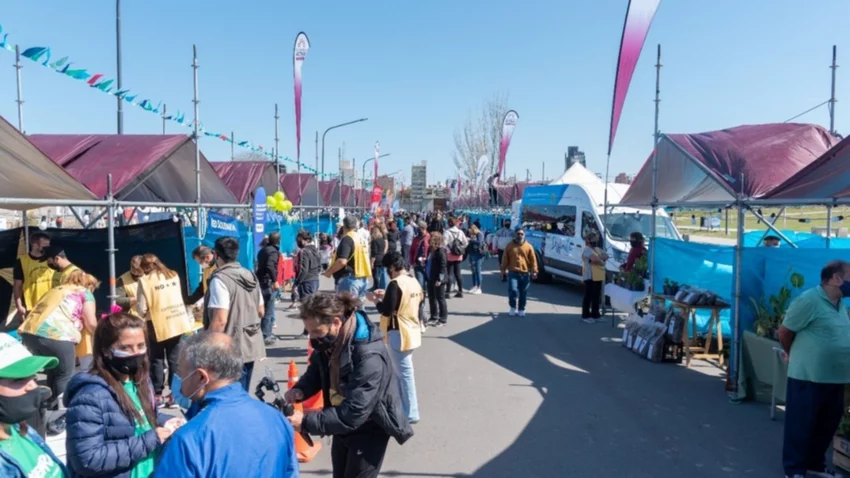 Gran convocatoria en la Expo Salud CuidArte