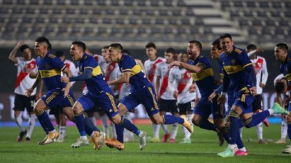 El superclásico se jugaría con público en las tribunas