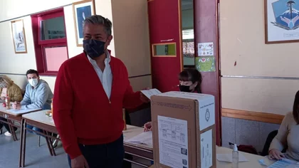 Rolando Figueroa pidió "cambiar la forma de hacer política"