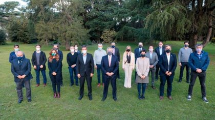 El gobierno analiza estrategias para captar votos