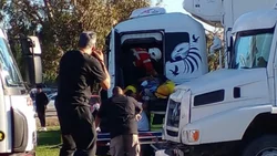 Esquivó una pelota y generó un choque en cadena en la ruta