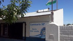 Mataron de dos puntazos a un hombre dentro de un auto