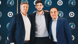 Leandro Bolmaro, otro argentino en la NBA