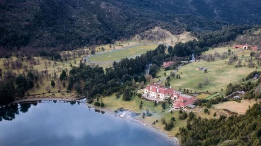 Ratifican sobreseimientos en la venta de tierras a Lewis