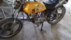 Lo detuvieron circulando en una moto buscada por la Policía