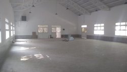 Como no hay clases, los padres tomaron la escuela