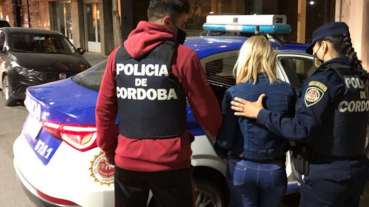 Detuvieron a una pareja intentó vender a su beba