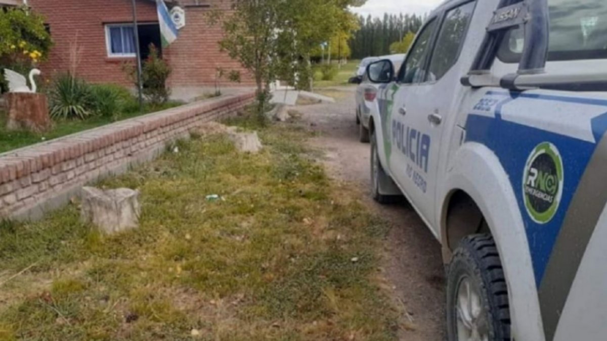 Se desconocieron y se enfrentaron con cuchillos, uno murió