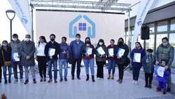 Más lotes con servicios entregaron en la meseta capitalina