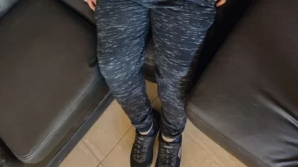 Lo discriminaron por las zapatillas en un bar de Cipolletti
