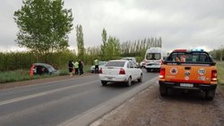 Quiso sobrepasar, no pudo, y volcó en la Ruta 151