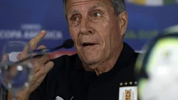 Estalló el Maestro Tabárez: "Hay que cerrar los esfínteres"