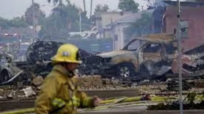 Avión cayó sobre una ciudad: muertos, incendios y miedo