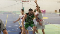 Fric la rompió y Biguá se quedó con el invicto del Rojo