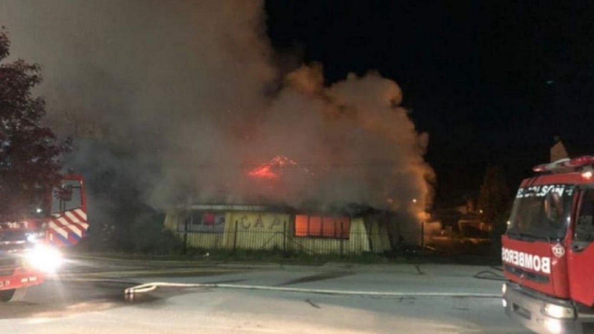 Quemaron el Club Andino, encontraron panfletos mapuches