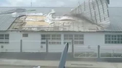 Tremendo temporal de viento hizo estragos en Bariloche