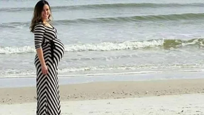 Fotografió a su esposa embarazada y vio algo increíble en el fondo
