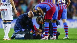 Preocupación, se llevaron en ambulancia al Kun Agüero