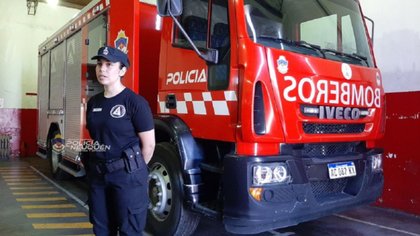La primera mujer que manejará un autobomba en Neuquén