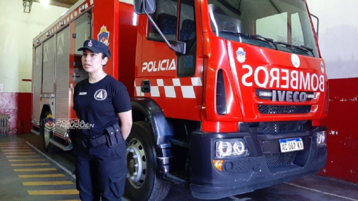La primera mujer que manejará un autobomba en Neuquén