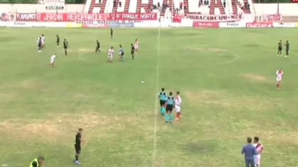 En medio del partido le dieron un tiro al DT visitante