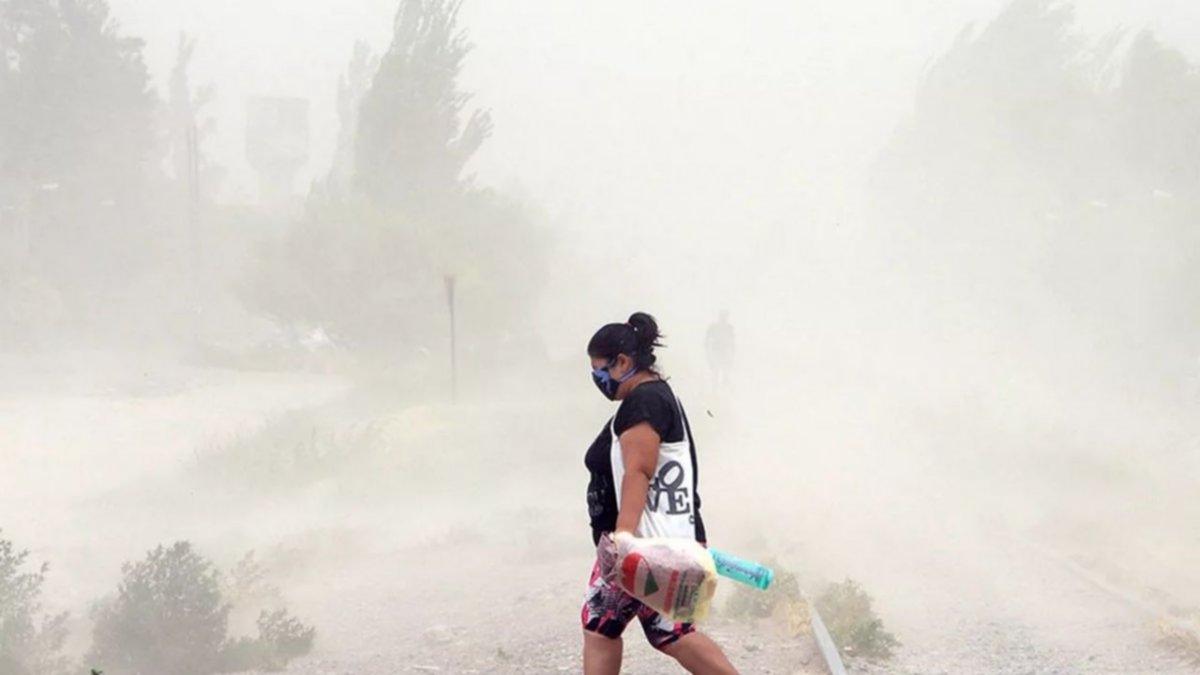 ¡Agárrense para no volarse! Viento y calor en la región