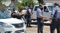 Detuvieron a cuatro neuquinos que robaban en Roca