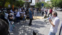 El conflicto médico estalla  por razones políticas de fondo
