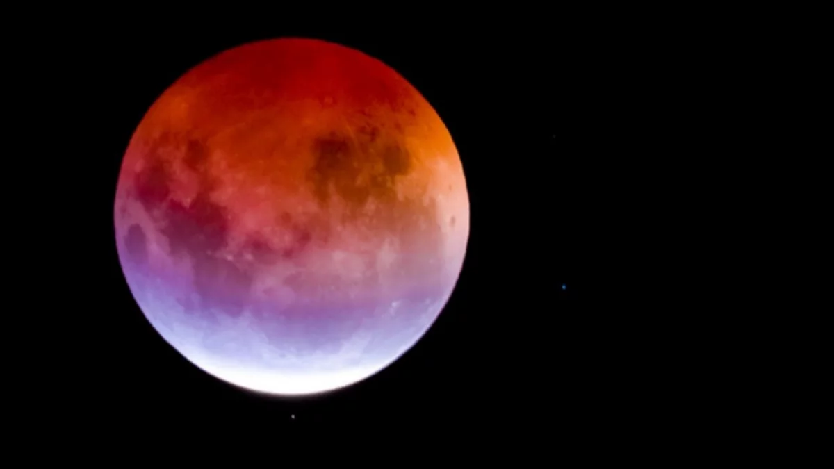 ¿Cómo ver el eclipse parcial lunar más largo del siglo?