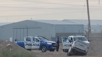 “Me siguieron unos chorros": el auto terminó en la zanja