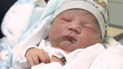 Neuquina tuvo a su séptimo bebé: será ahijado de Alberto
